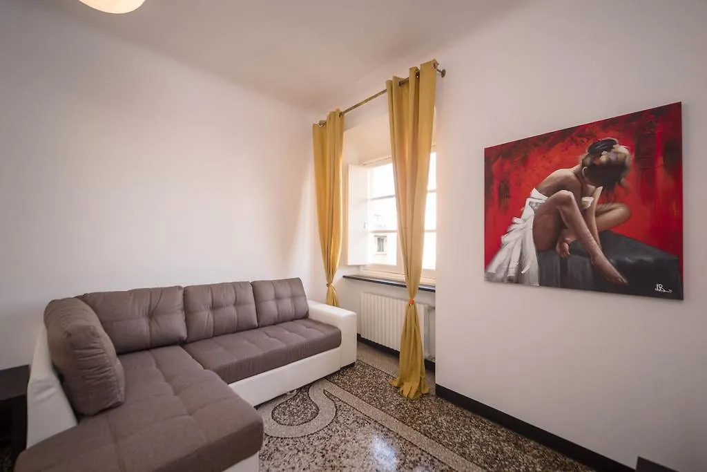 Genovahost - Appartamento Ferretto 0*, Genoa Italy