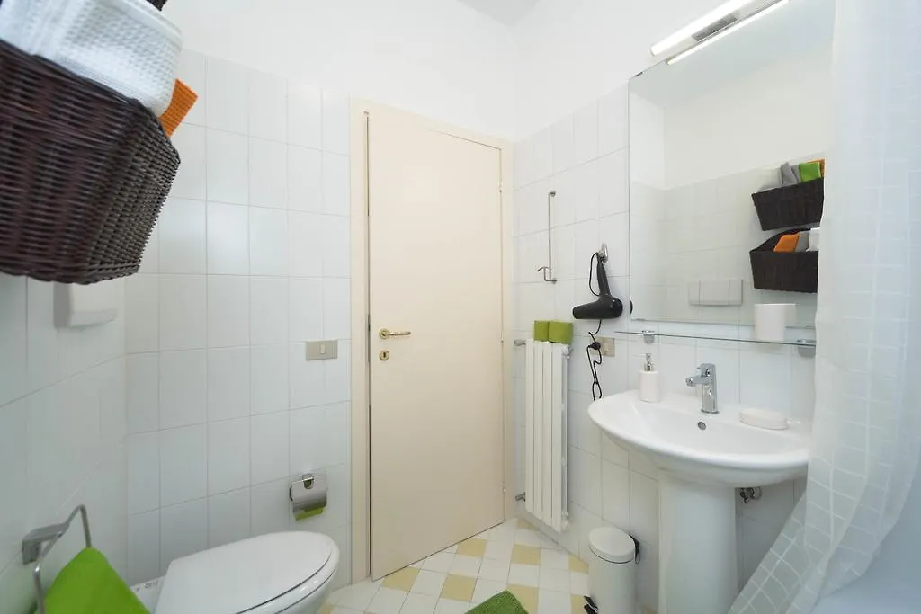 Genovahost - Appartamento Ferretto Italy